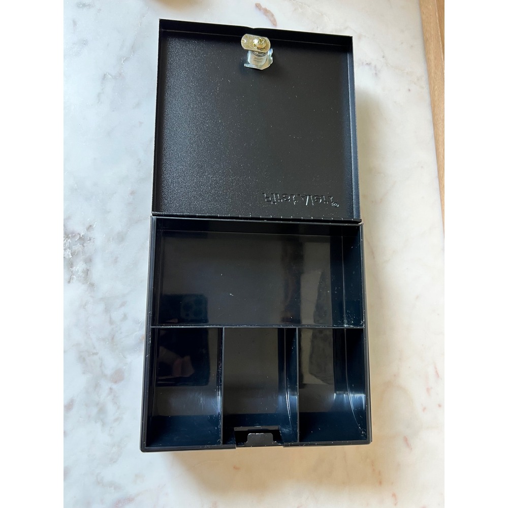 First Alert Cash and Key Locking Security Box - Picture 5 of 9